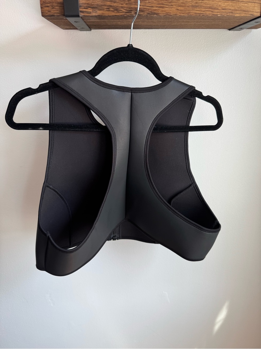 SKIMS Scuba Swim High Neck Bikini Top. Color Onyx. - Picture 3 of 3